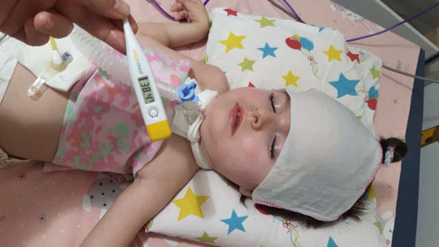 Duru Bebek Sizden Bir Umut  Bekliyor