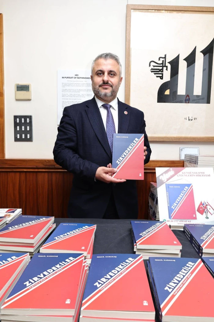 Londra'da " Zirvedekiler" kitabı lansmanı muhteşem bir katılım ile ger&ccedil;ekleştirildi