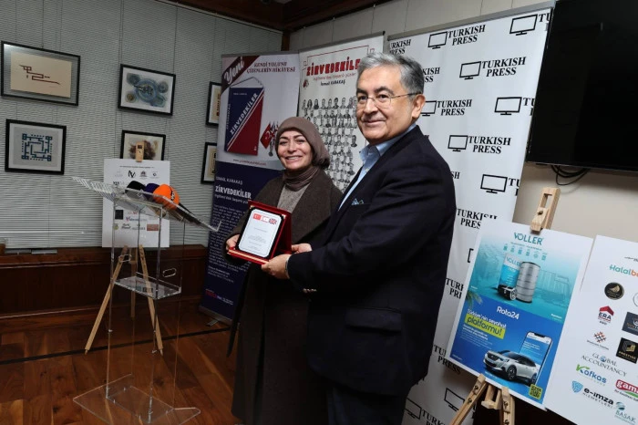 Londra'da " Zirvedekiler" kitabı lansmanı muhteşem bir katılım ile ger&ccedil;ekleştirildi