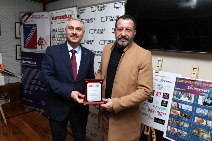 Londra'da " Zirvedekiler" kitabı lansmanı muhteşem bir katılım ile ger&ccedil;ekleştirildi