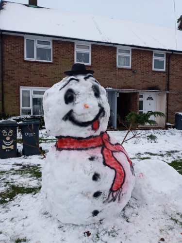 Londra'ya ilk kar d&uuml;şt&uuml;...