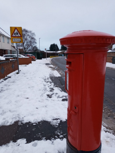 Londra'ya ilk kar d&uuml;şt&uuml;...