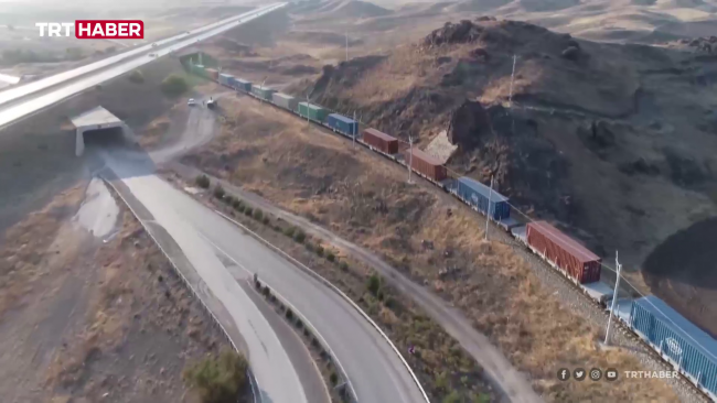 &Ccedil;in'e giden 3.ihracat treni Anadolu yollarında