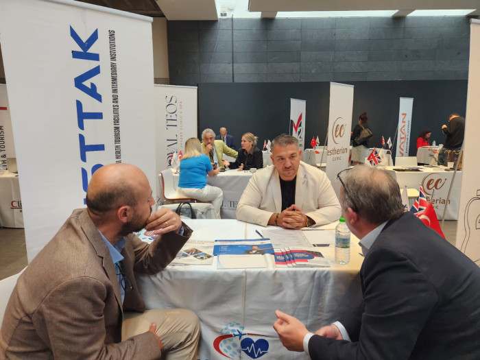 Londra'da Sağlık Turizmi Semineri D&uuml;zenlendi