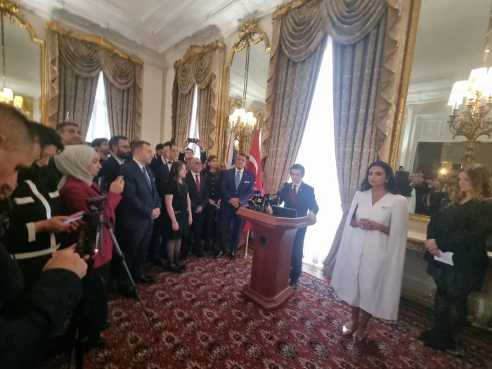 T&uuml;rkiye Cumhuriyeti'nin 102. Yılı Londra'da Coşkuyla Kutlandı