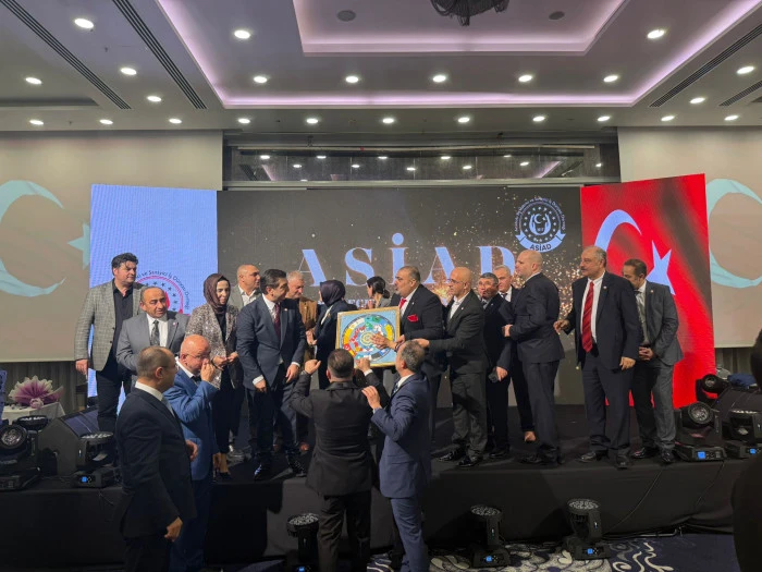 T&uuml;rk D&uuml;nyası Başarı ve Onur &Ouml;d&uuml;lleri İstanbul&rsquo;da G&ouml;rkemli Bir T&ouml;renle Sahiplerini Buldu