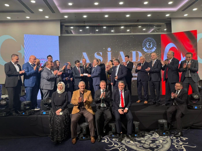 T&uuml;rk D&uuml;nyası Başarı ve Onur &Ouml;d&uuml;lleri İstanbul&rsquo;da G&ouml;rkemli Bir T&ouml;renle Sahiplerini Buldu