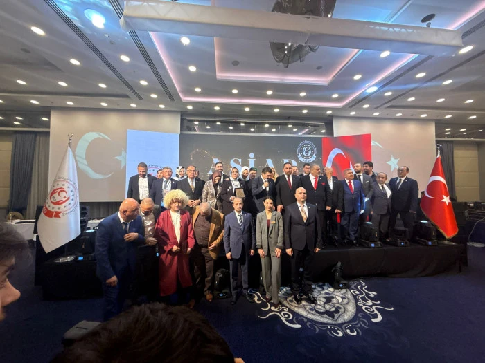 T&uuml;rk D&uuml;nyası Başarı ve Onur &Ouml;d&uuml;lleri İstanbul&rsquo;da G&ouml;rkemli Bir T&ouml;renle Sahiplerini Buldu