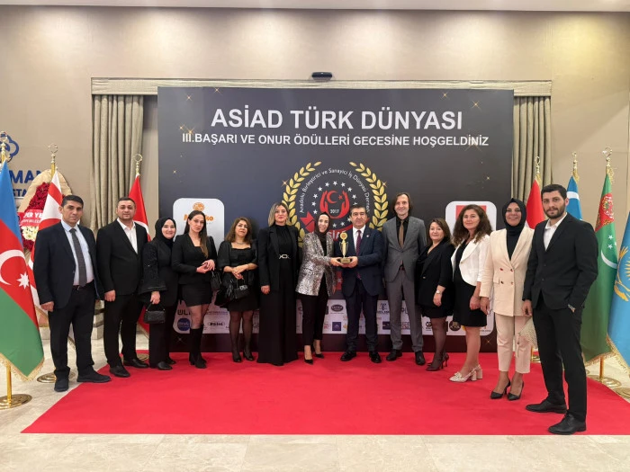 T&uuml;rk D&uuml;nyası Başarı ve Onur &Ouml;d&uuml;lleri İstanbul&rsquo;da G&ouml;rkemli Bir T&ouml;renle Sahiplerini Buldu