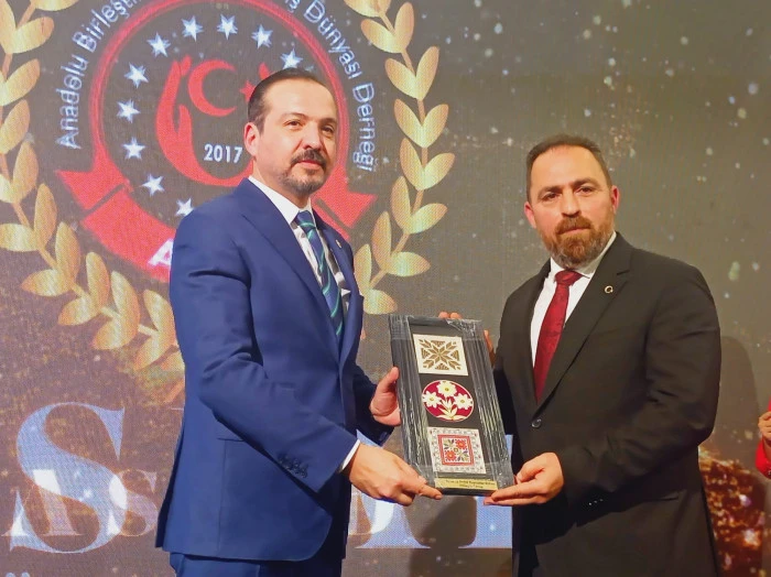 T&uuml;rk D&uuml;nyası Başarı ve Onur &Ouml;d&uuml;lleri İstanbul&rsquo;da G&ouml;rkemli Bir T&ouml;renle Sahiplerini Buldu