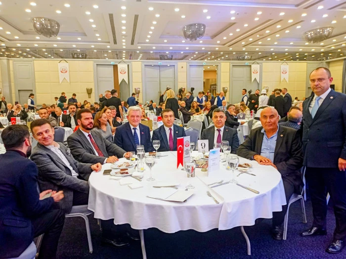 T&uuml;rk D&uuml;nyası Başarı ve Onur &Ouml;d&uuml;lleri İstanbul&rsquo;da G&ouml;rkemli Bir T&ouml;renle Sahiplerini Buldu