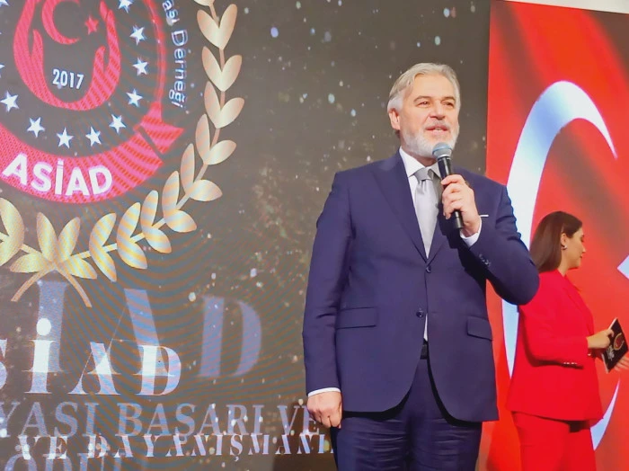 T&uuml;rk D&uuml;nyası Başarı ve Onur &Ouml;d&uuml;lleri İstanbul&rsquo;da G&ouml;rkemli Bir T&ouml;renle Sahiplerini Buldu