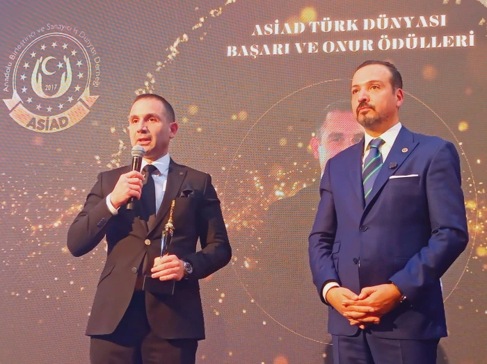 T&uuml;rk D&uuml;nyası Başarı ve Onur &Ouml;d&uuml;lleri İstanbul&rsquo;da G&ouml;rkemli Bir T&ouml;renle Sahiplerini Buldu