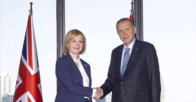 Cumhurbaşkanı Erdoğan, Britanya Başbakanı Liz Truss ile g&ouml;r&uuml;şt&uuml;