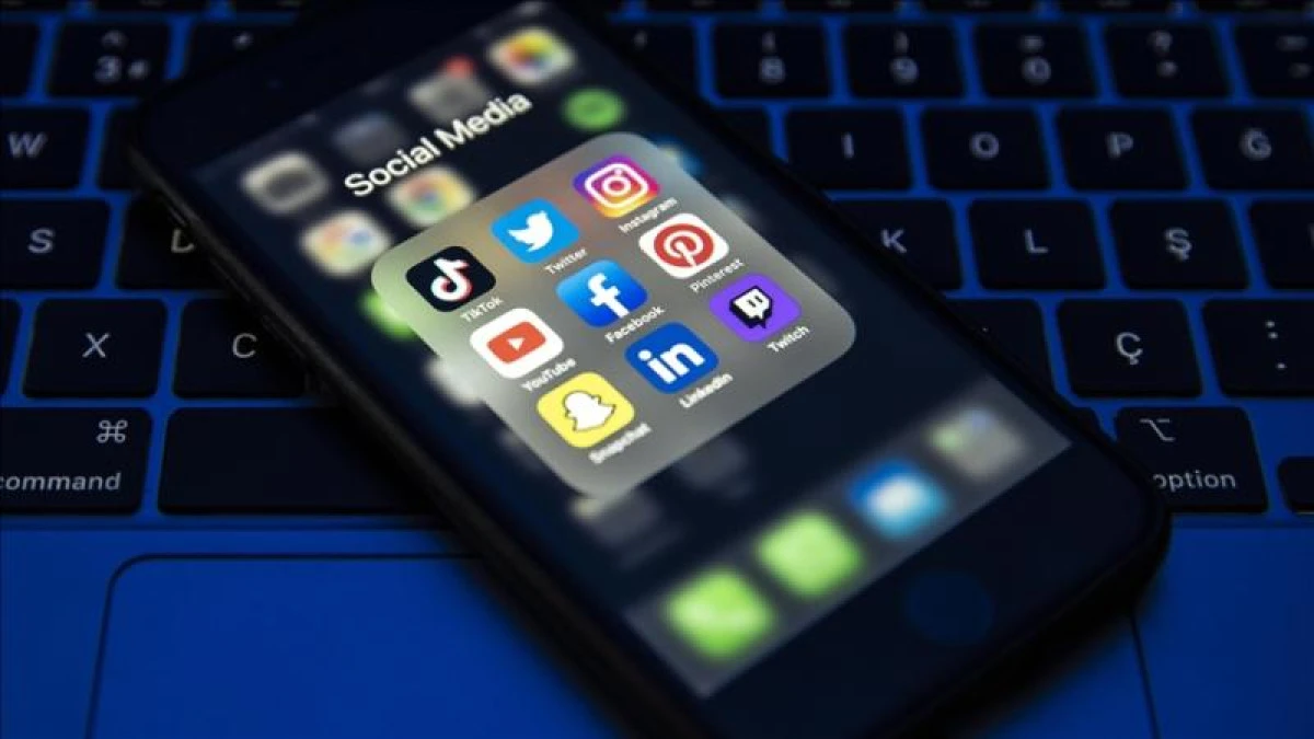 30 y&uuml;ksek takip&ccedil;ili sosyal medya hesabına erişim engellendi