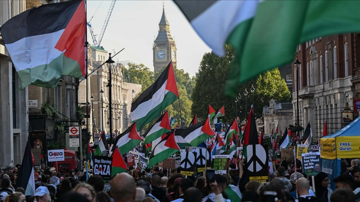 Avrupa'da vatandaşlar rafa kaldırılan "Gazze" dosyasını yeniden g&uuml;ndeme taşıyor