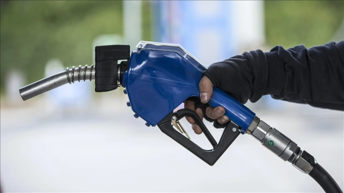 Bayramda g&uuml;nl&uuml;k akaryakıt t&uuml;ketimi 3 yılın zirvesine &ccedil;ıktı