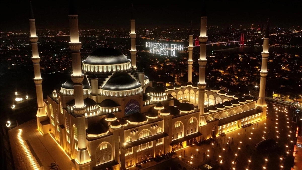 "Bin aydan daha hayırlı" Kadir Gecesi yarın idrak edilecek