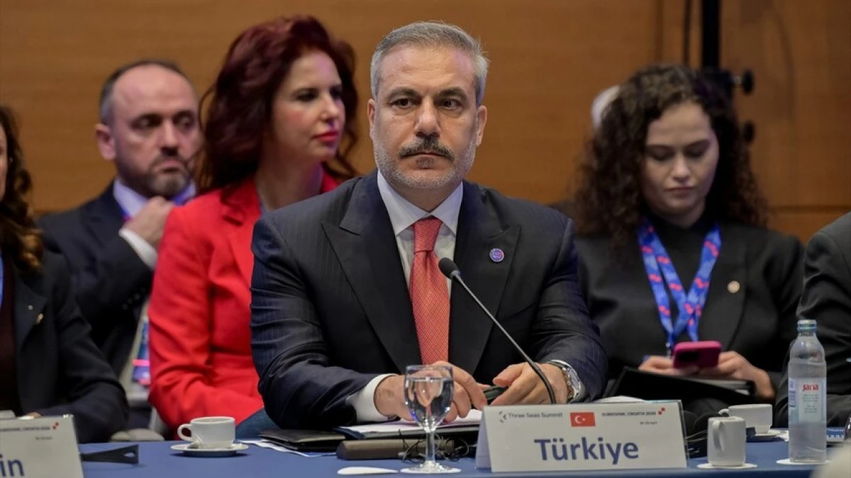 Dışişleri Bakanı Fidan, &Uuml;&ccedil; Deniz Girişimi 11. Zirvesi'ne katıldı