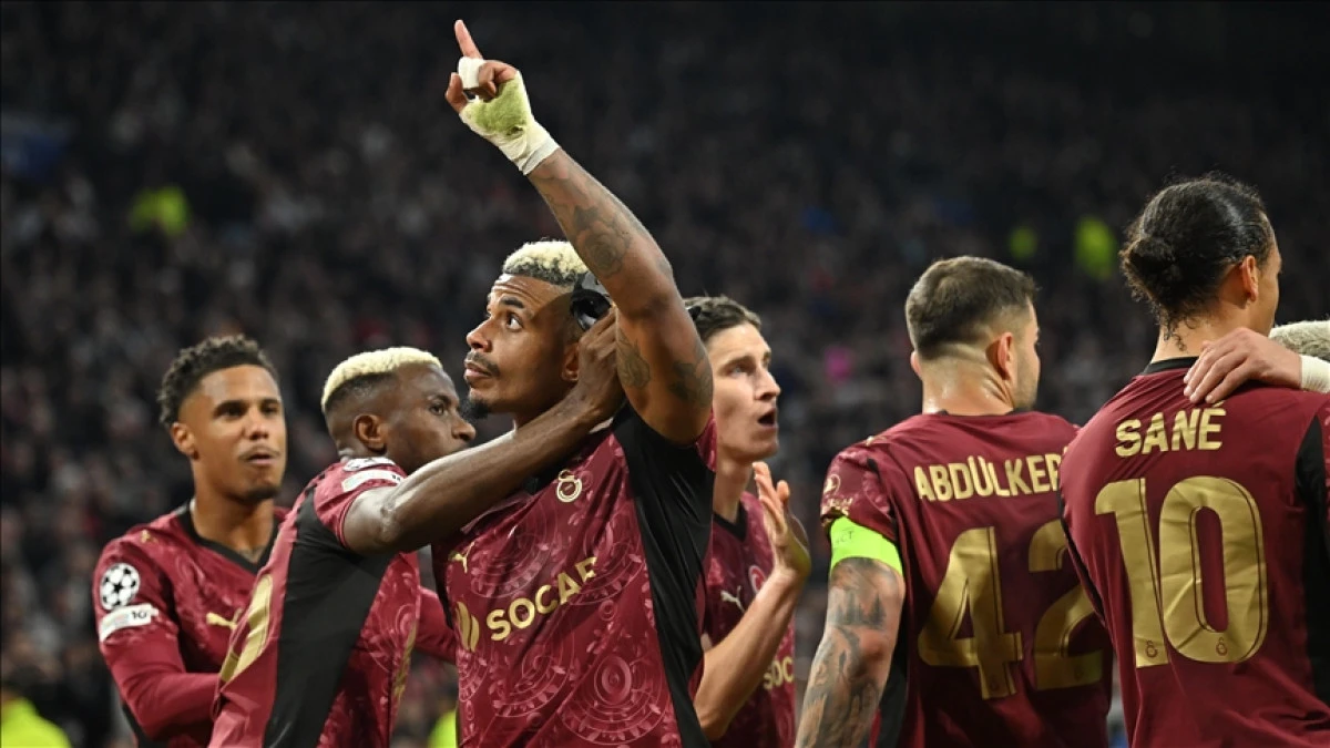 Galatasaray "Devler Ligi"nde rotayı ilk 8'e &ccedil;evirdi