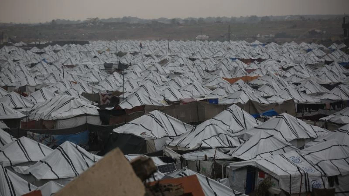 Gazze&rsquo;de Soğuk ve Yağış &Ccedil;adırlarda Yaşayanları &Ouml;l&uuml;mle Y&uuml;z Y&uuml;ze Bırakıyor