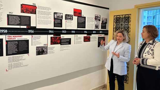 Girne Amerikan &Uuml;niversitesi (GA&Uuml;), Milli M&uuml;cadele ve Şehitleri Anma Programı kapsamında Tabip Binbaşı Nihat İlhan&rsquo;ın ailesini ağırlıyor.