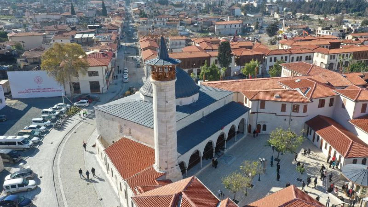 Habib-i Neccar Camii'nde 3 yıl aradan sonra ilk cuma namazı kılındı