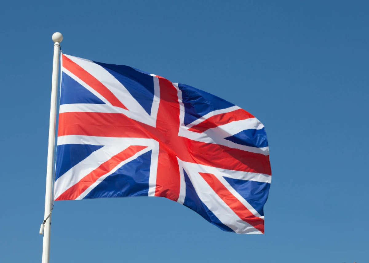 İngiltere'de kalıcı oturum izni i&ccedil;in bekleme s&uuml;resi 20 yıla &ccedil;ıkabilir