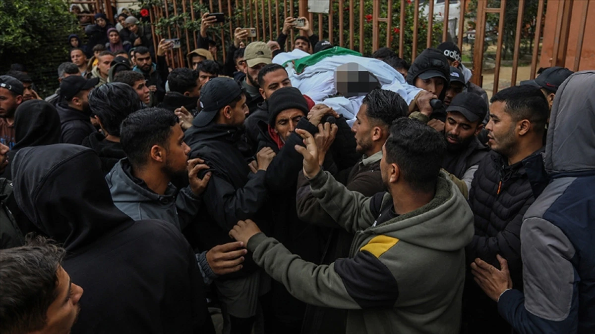 İsrail, ateşkese rağmen Gazze&rsquo;de saldırı ve yıkımlarını s&uuml;rd&uuml;rd&uuml;