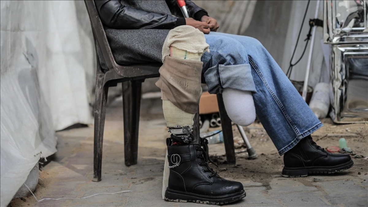 İsrail Gazze&rsquo;de işgal ettiği b&ouml;lgelere saldırılarını s&uuml;rd&uuml;r&uuml;yor