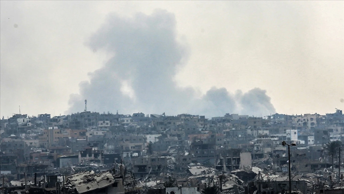 İsrail ordusu, Gazze Şeridi'nin farklı b&ouml;lgelerine saldırı