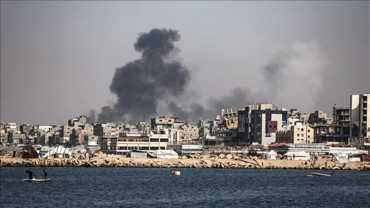 İsrail ordusu Gazze ve Han Yunus&rsquo;un doğusunu bombaladı