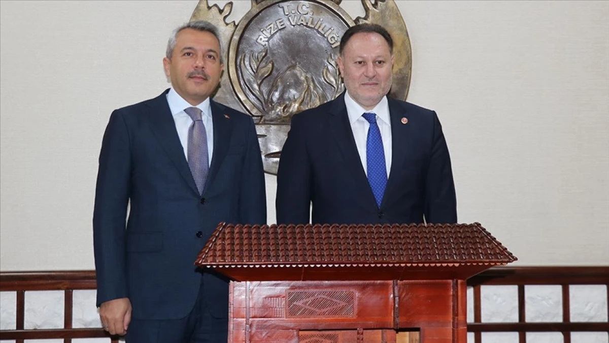 KKTC Cumhuriyet Meclisi Başkanı &Ouml;zt&uuml;rkler: Anavatan T&uuml;rkiye'nin garant&ouml;rl&uuml;ğ&uuml;n&uuml;n tartışılması s&ouml;z konusu değildir