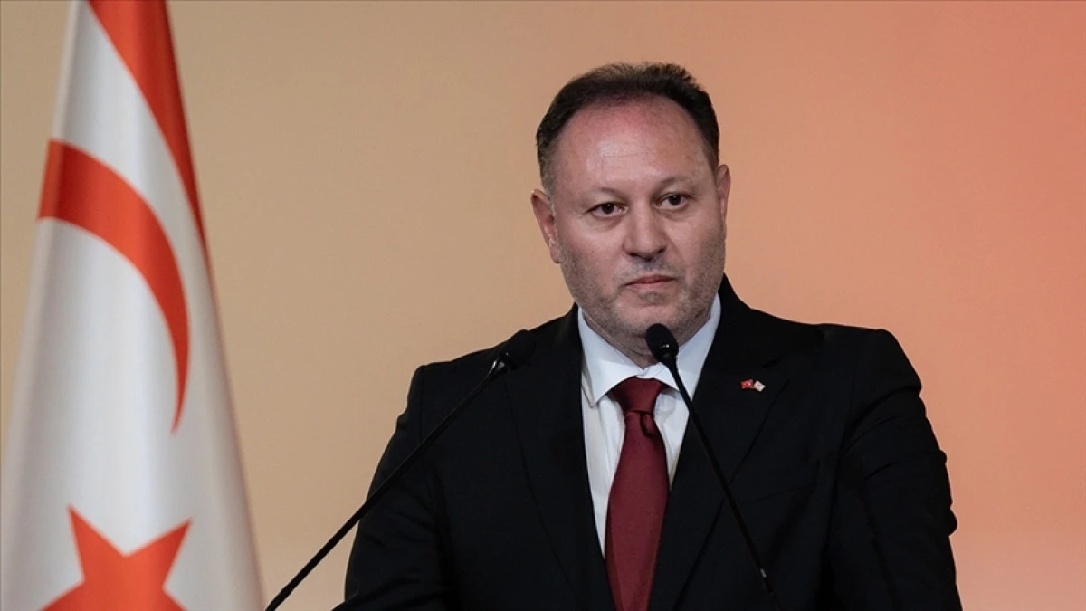 KKTC Cumhuriyet Meclisi Başkanı &Ouml;zt&uuml;rkler: Silahların g&ouml;lgesinde &ccedil;&ouml;z&uuml;m olmaz