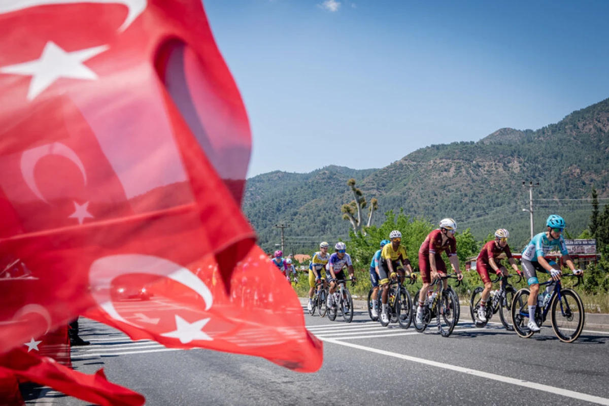 Local residents enthusiastically follow 61st Tour of T&uuml;rkiye