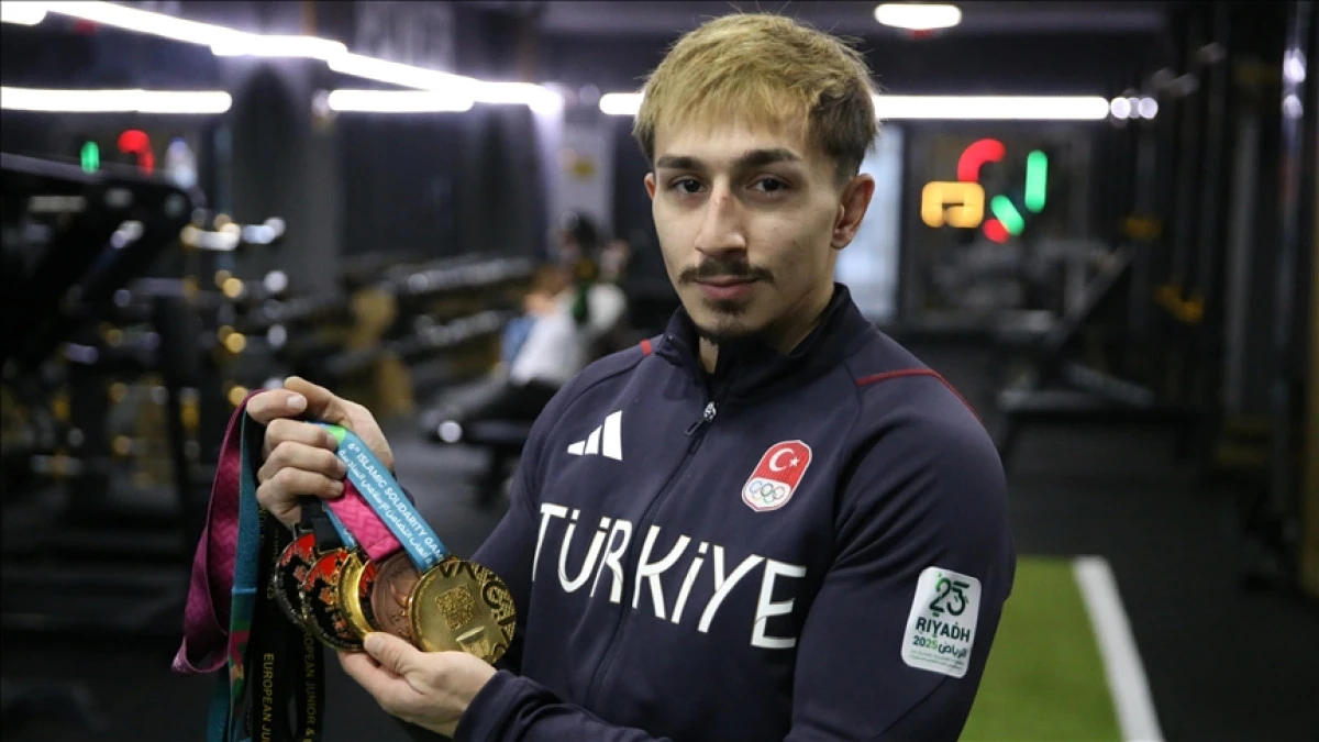 Milli halterci Yusuf Fehmi Gen&ccedil;, yeni sıkletinde ikinci kez Avrupa rekoru peşinde