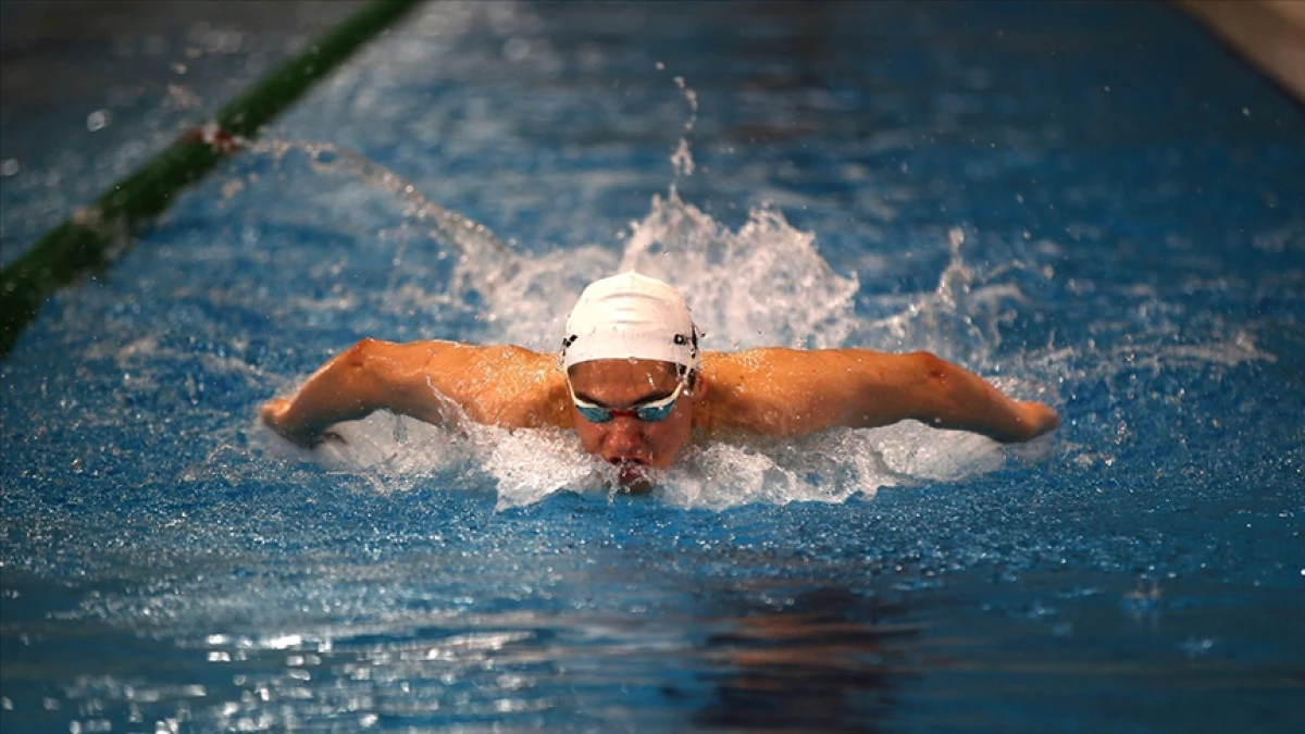 Milli y&uuml;z&uuml;c&uuml;ler, Prag ve Graz'da 11 madalya kazandı