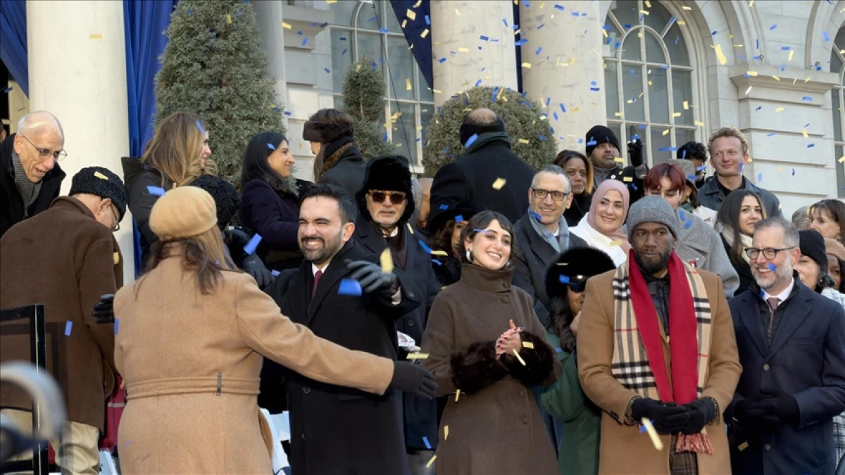 New York'un ilk M&uuml;sl&uuml;man Belediye Başkanı Mamdani, halka a&ccedil;ık t&ouml;rende yemin etti