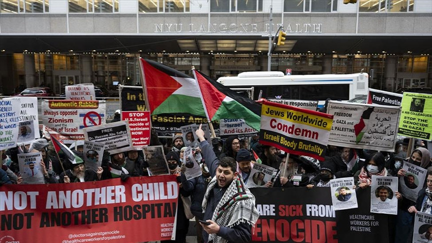 Protesters gather in New York in support of Gaza hospital director