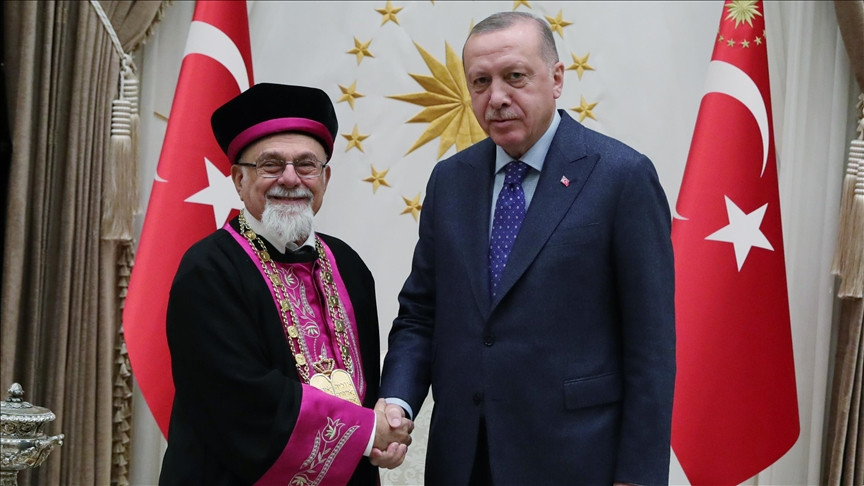 Turkish president extends condolences over death of Türkiye's chief rabbi