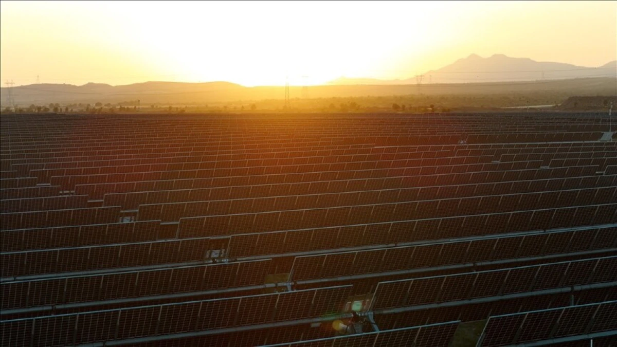 T&uuml;rkiye, 2025'te g&uuml;neşten elektrik &uuml;retimini en fazla artıran 7. &uuml;lke oldu