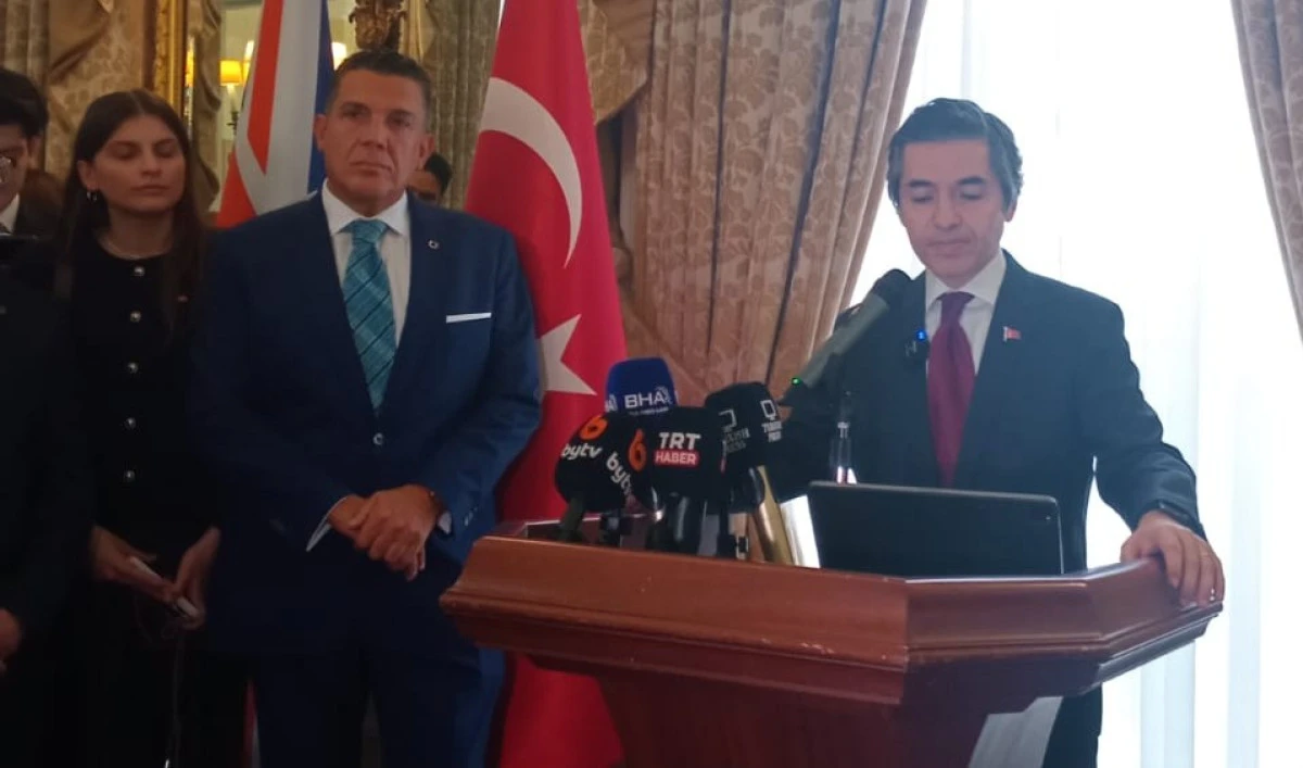 T&uuml;rkiye Cumhuriyeti'nin 102. Yılı Londra'da Coşkuyla Kutlandı