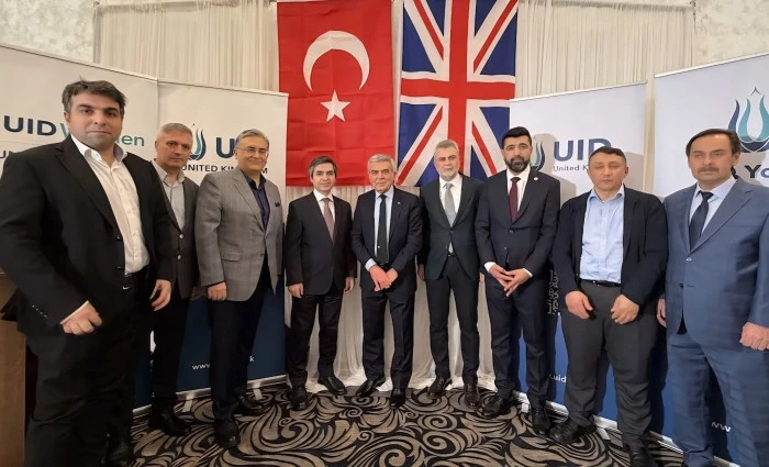 Uluslararası Demokratlar Birliği Londra'da iftar d&uuml;zenledi