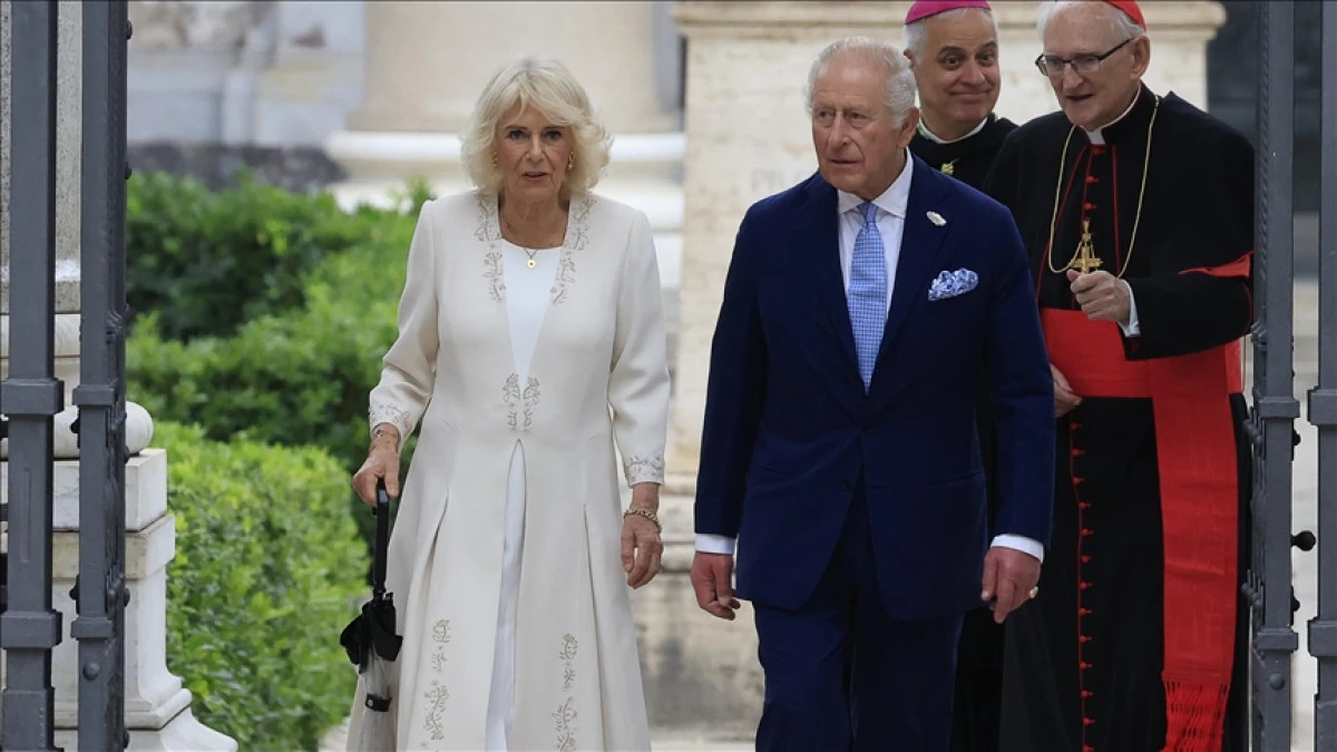 YEAR-ENDER Turbulent times for British monarchy