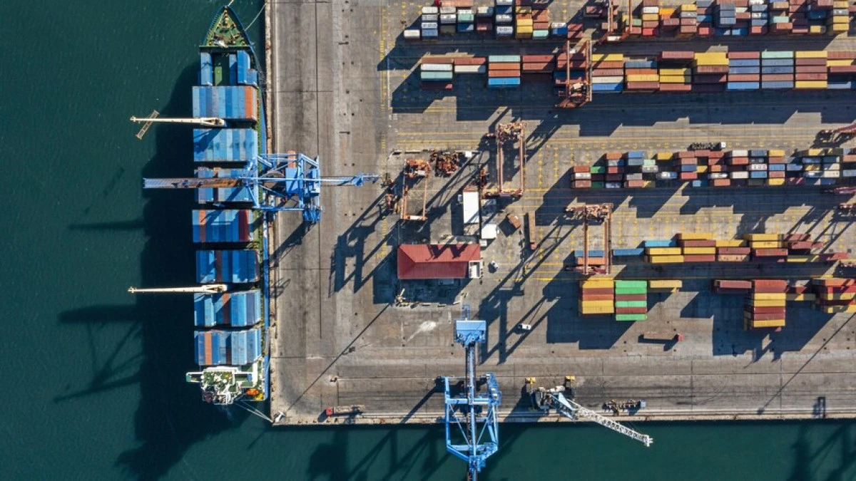 Yeni vergi d&uuml;zenlemesi ile T&uuml;rkiye transit ticaret merkezi olacak