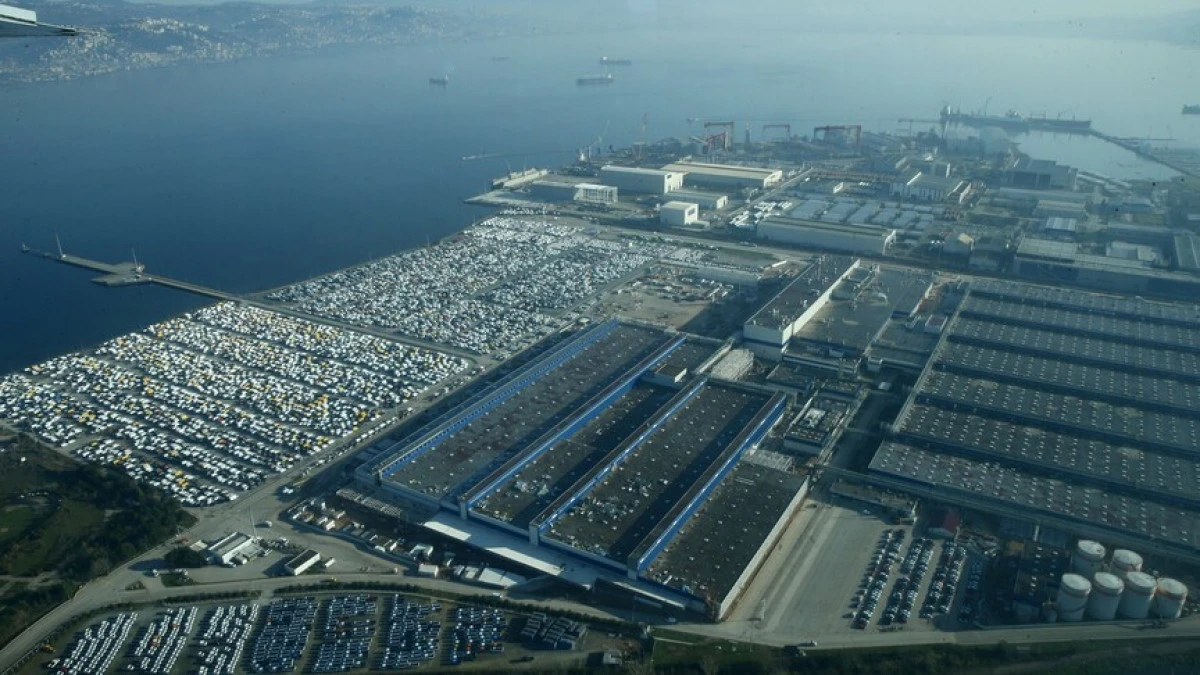 Yılın ilk &ccedil;eyreğinde 215 bin 323 otomotiv ihra&ccedil; edildi